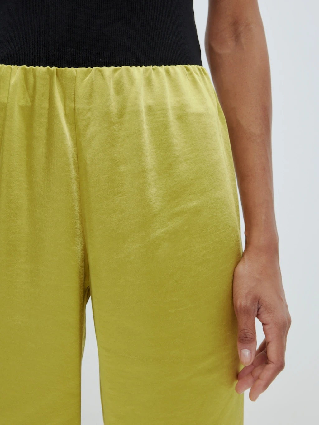 Hose 'Sinead' - (GRS) Limone / Grün 4 Hose 'Sinead' - (GRS) Limone / Grün – Bild 4