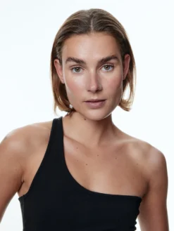 Top 'Patrizia' Schwarz 9 Top 'Patrizia' Schwarz -Armani Exchage Geschaft 0ad6088960e4f7547524371e0714011d