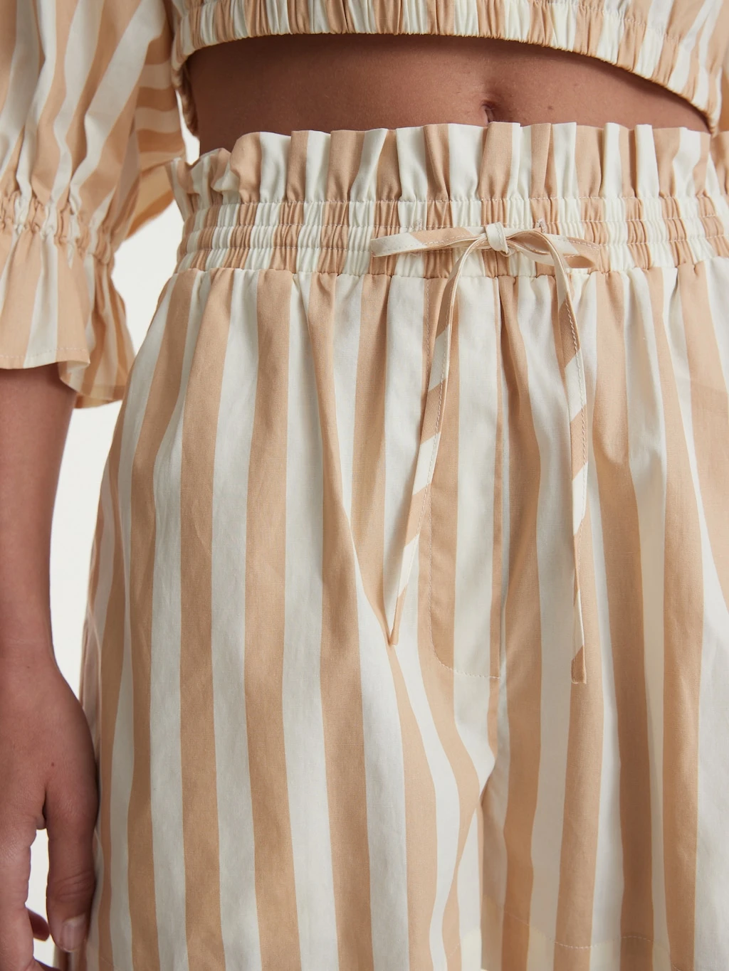 Hose 'Baila' Beige / Weiß 4 Hose 'Baila' Beige / Weiß – Bild 4