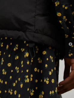 Weste 'Julissa' Schwarz 8 Weste 'Julissa' Schwarz -Armani Exchage Geschaft 14092429fa193aaf60ddb899d207a4bc