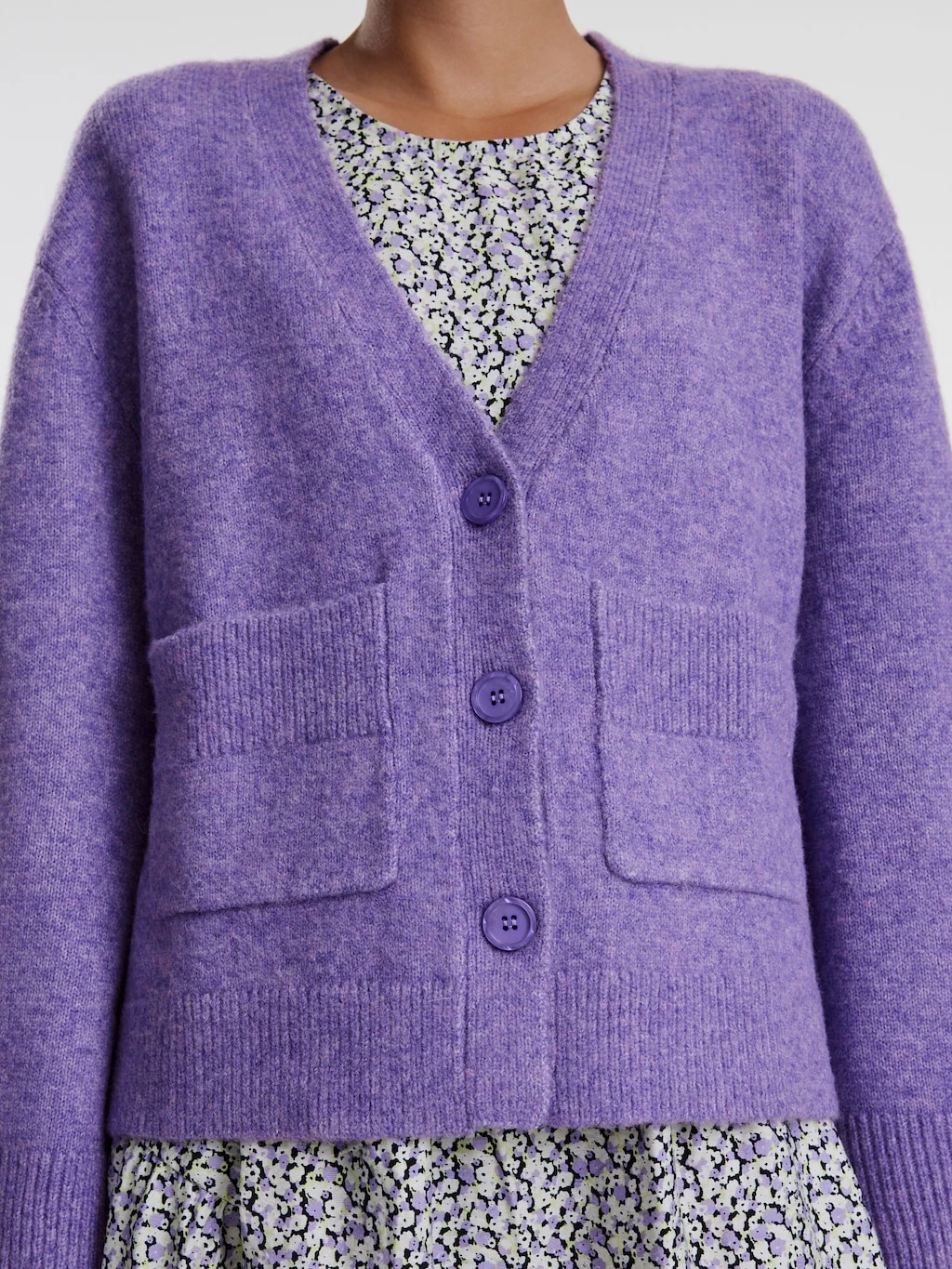 Strickjacke 'Carmi' Lila 5 Strickjacke 'Carmi' Lila – Bild 5