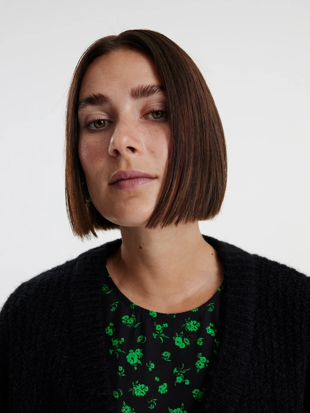 Strickjacke 'Violetta' Schwarz 5 Strickjacke 'Violetta' Schwarz – Bild 5