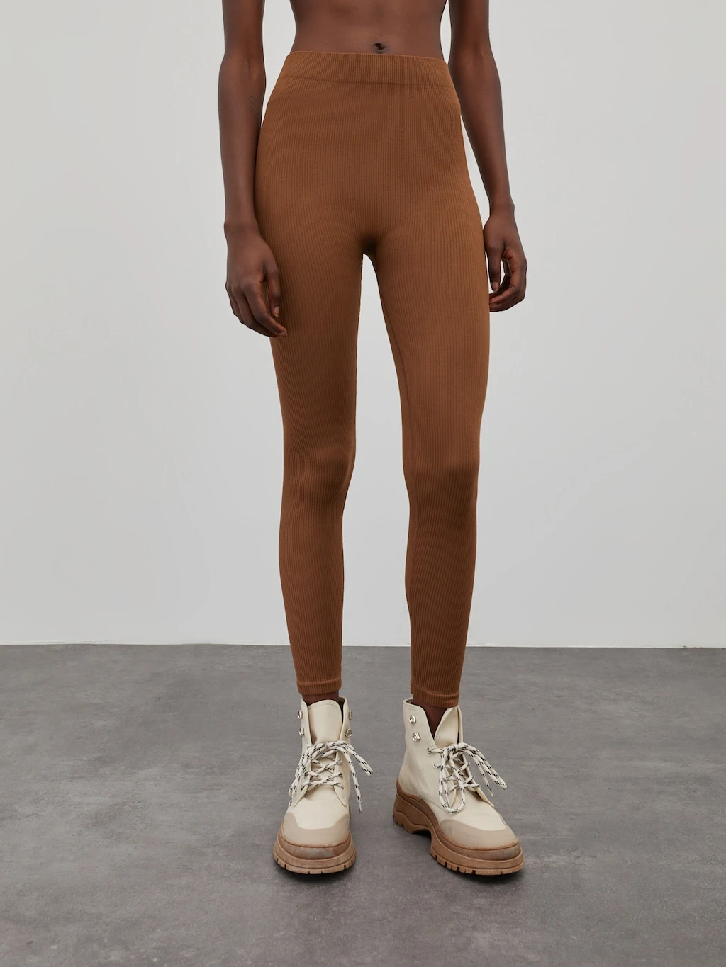 Leggings 'Jona' Khaki 2 Leggings 'Jona' Khaki – Bild 2