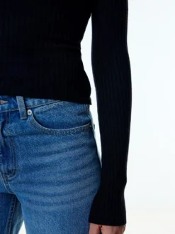 Pullover 'Hanami' Schwarz 9 Pullover 'Hanami' Schwarz -Armani Exchage Geschaft 3c17a1851d4a46ec96d96fc927f56b56