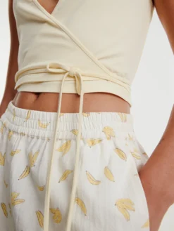 Top 'Vilma' Beige 8 Top 'Vilma' Beige -Armani Exchage Geschaft 4099a4b338e13636d1db603f8249aeb7