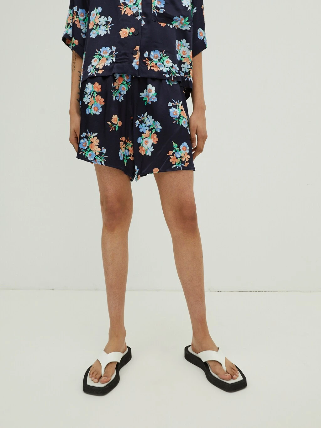 Shorts 'Sariah' Mischfarben 2 Shorts 'Sariah' Mischfarben – Bild 2