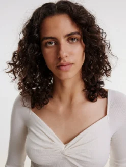 Shirt 'Loana' Naturweiß -Armani Exchage Geschaft 4f7b4393525a7e0bd42505b910fcab49