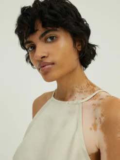 Top 'Alaia' Beige 7 Top 'Alaia' Beige -Armani Exchage Geschaft 71c1c8e0084fdc0068d67061637b27ef