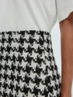 Rock 'Josie' - (GRS) Schwarz / Weiß 7 Rock 'Josie' - (GRS) Schwarz / Weiß -Armani Exchage Geschaft 747e09ffa732d5f8e7fe3e68da50438d