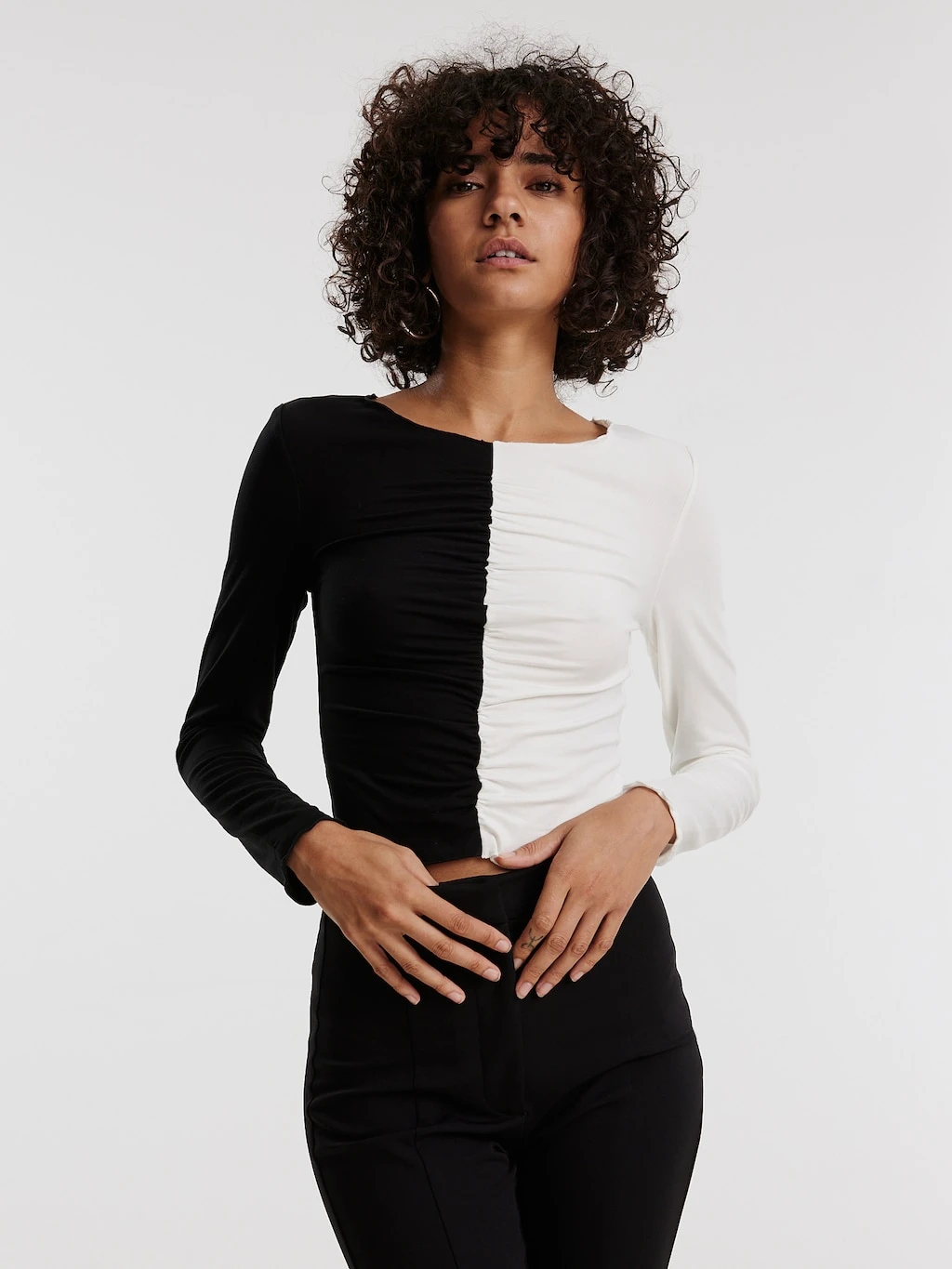 Shirt 'Karolina' Schwarz 2 Shirt 'Karolina' Schwarz – Bild 2