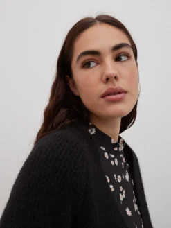 Strickjacke 'Tala' Schwarz 8 Strickjacke 'Tala' Schwarz -Armani Exchage Geschaft 875cbd8a533e4aec01218f2db1ea2dc9