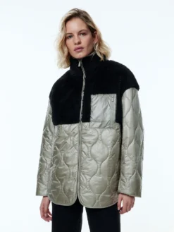 Armani Exchage Geschaft -Armani Exchage Geschaft 9f44a6fd127e66440b0eee1737fa74a4