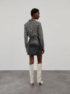 Rock 'August' Schwarz 6 Rock 'August' Schwarz -Armani Exchage Geschaft a0e23b9b3853c201ba7a7aef23449a99