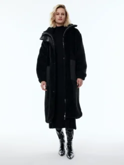 Mantel 'Jovi' (GRS) Schwarz