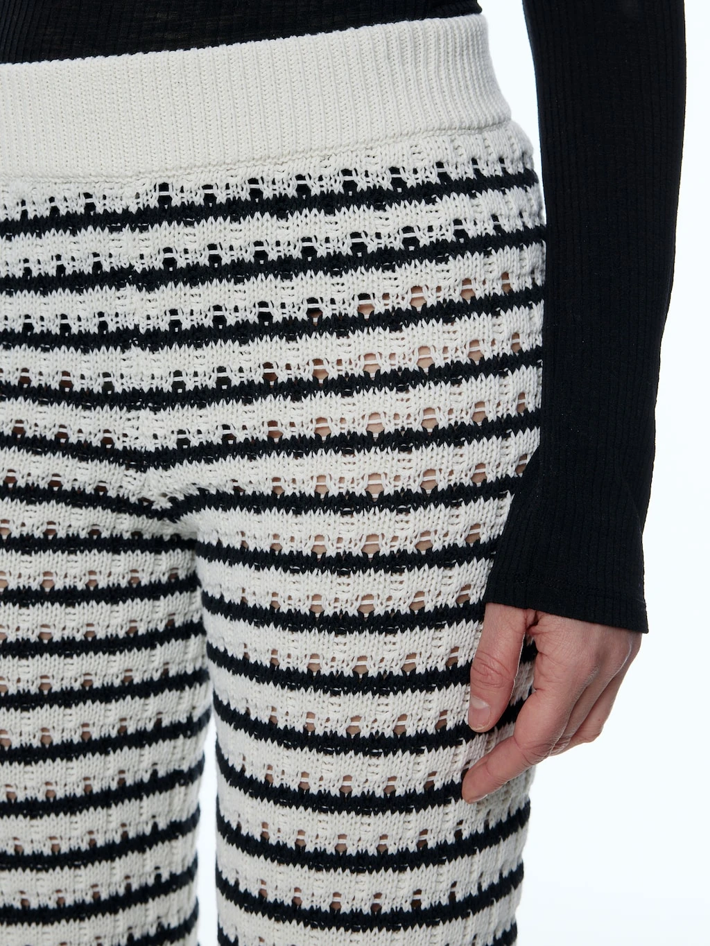 Hose 'Samia' Schwarz / Weiß 4 Hose 'Samia' Schwarz / Weiß – Bild 4