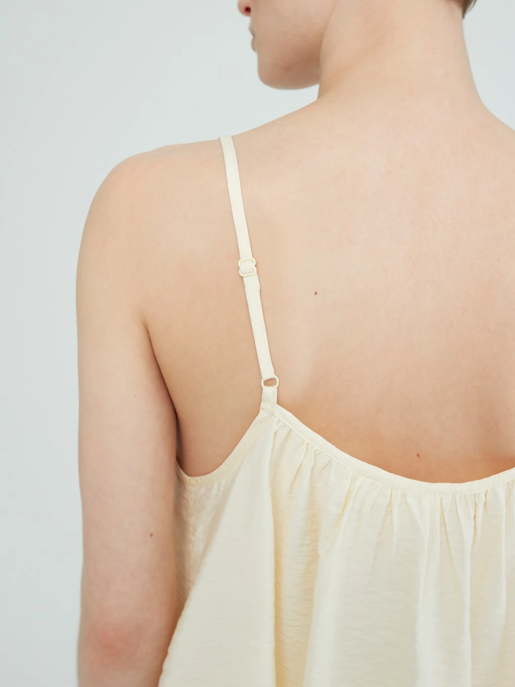 Top 'Nada' Creme 5 Top 'Nada' Creme – Bild 5