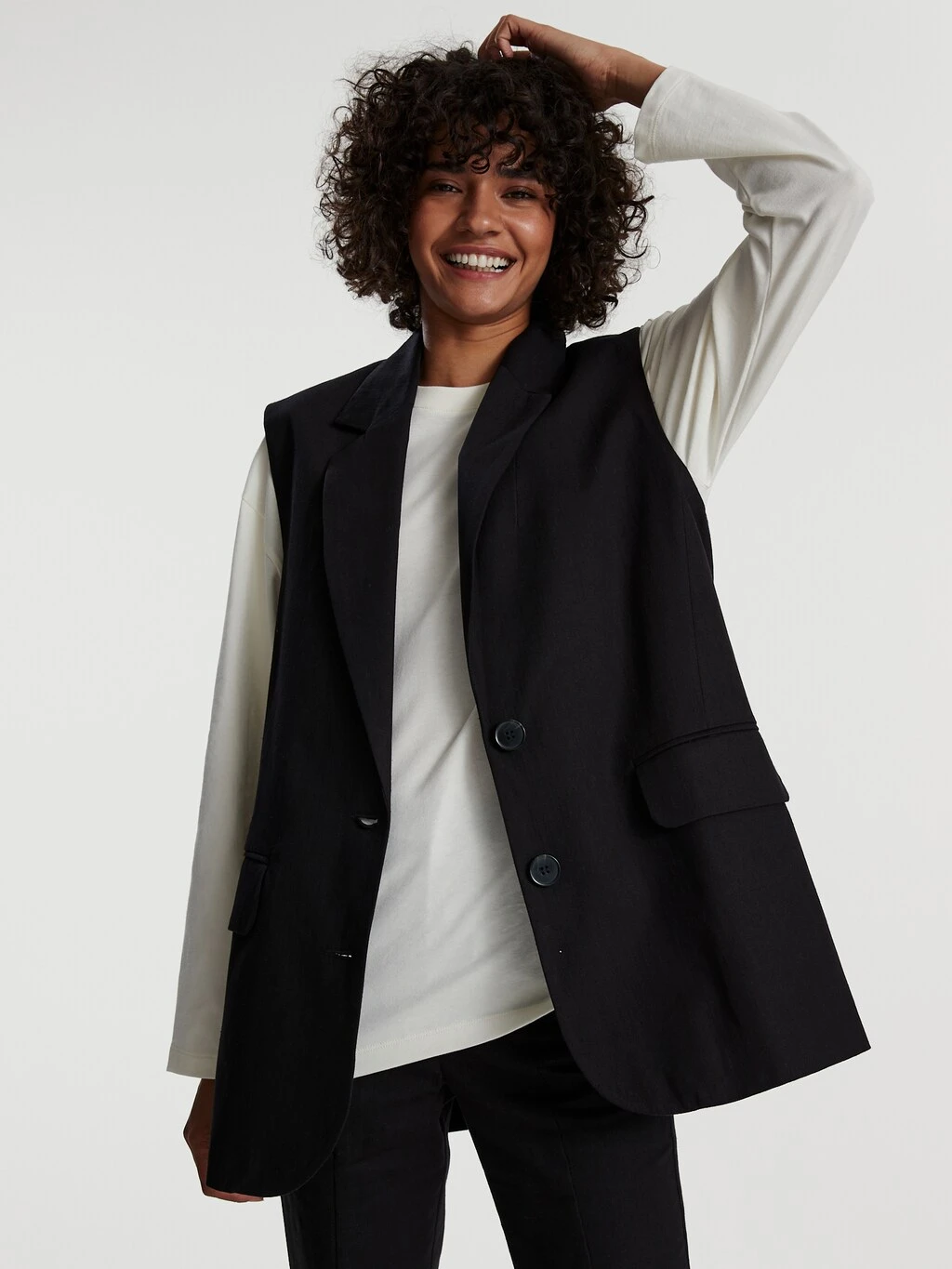 Weste 'TAYRA' Schwarz 3 Weste 'TAYRA' Schwarz – Bild 3