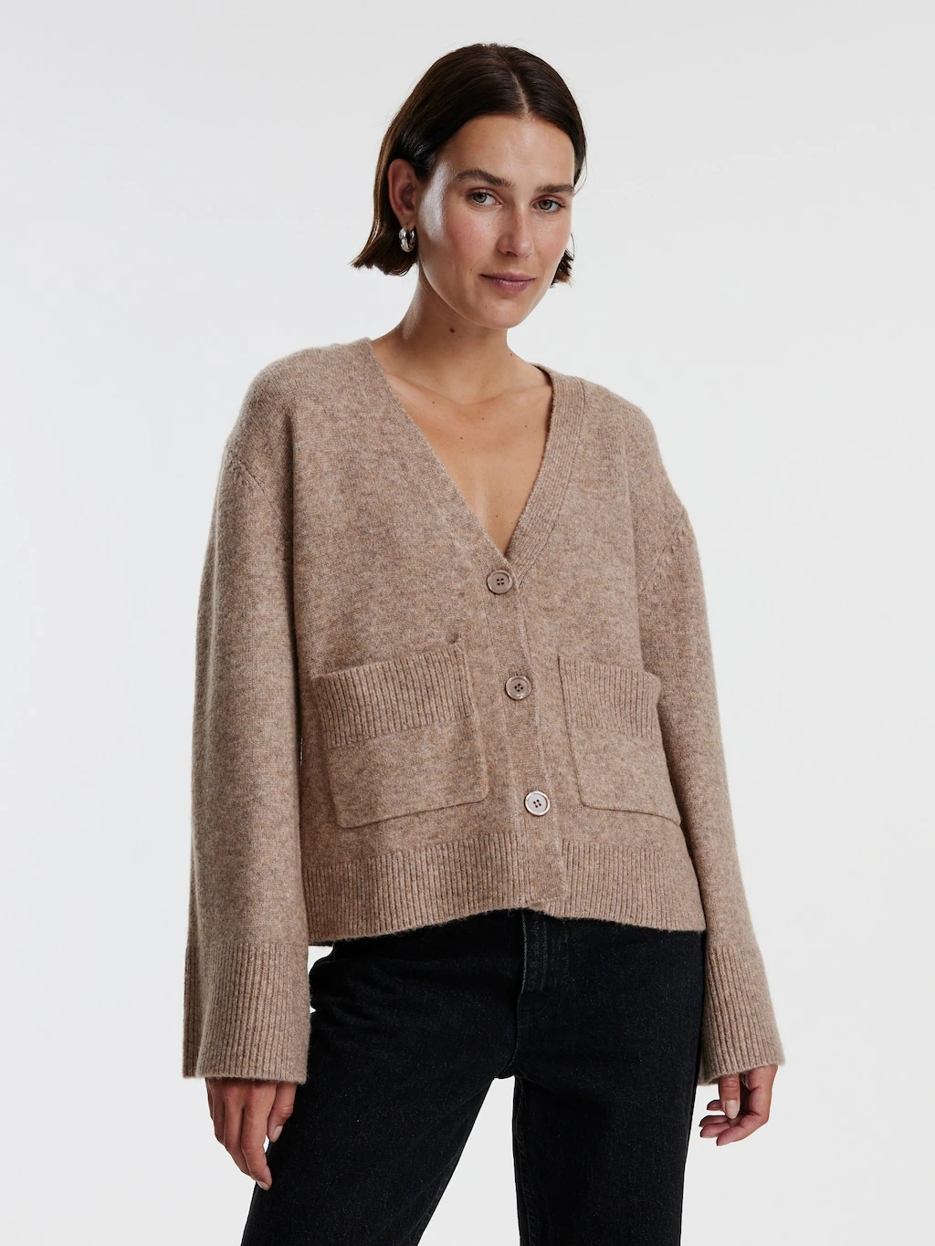 Strickjacke 'Carmi' Taupe 2 Strickjacke 'Carmi' Taupe – Bild 2