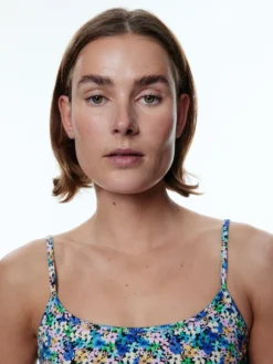 Top 'Lys' Grün 8 Top 'Lys' Grün -Armani Exchage Geschaft c087aef5c869ccaa90c19c1ac57c5601