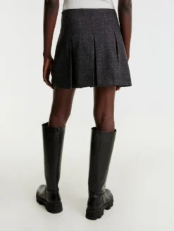 Rock 'Liss' Grau 6 Rock 'Liss' Grau -Armani Exchage Geschaft c5c1a0cf80bdf781a6ed8539afa2cad2