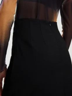 Rock 'Free' Schwarz 7 Rock 'Free' Schwarz -Armani Exchage Geschaft c6d9d64b31ac011584c0c0e63b8ada3c