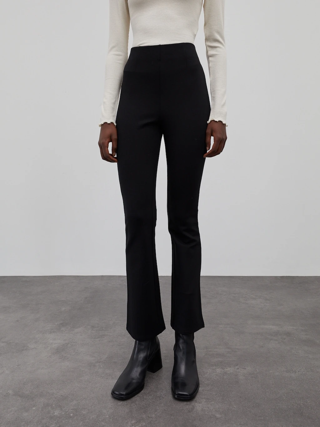 Hose 'Bridget' Schwarz 2 Hose 'Bridget' Schwarz – Bild 2