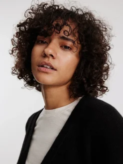 Strickjacke 'Carmi' Schwarz 8 Strickjacke 'Carmi' Schwarz -Armani Exchage Geschaft ce35cb9b40c7ae4f9ddf3faaf28a44eb