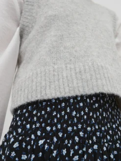 Pullunder 'Alaina' Grau 8 Pullunder 'Alaina' Grau -Armani Exchage Geschaft db65d428f3e35aa6d8ecccb1f8459e4c