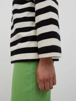 Longsleeve 'Vivian' Beige / Schwarz -Armani Exchage Geschaft e992e1f886efbf3ed7cd861b64209186