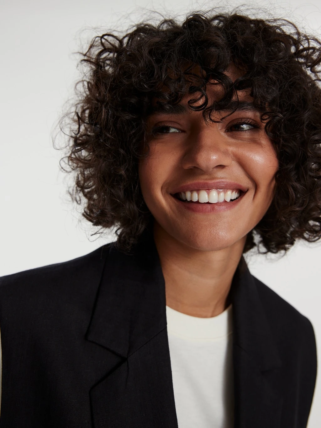 Weste 'TAYRA' Schwarz 5 Weste 'TAYRA' Schwarz – Bild 5