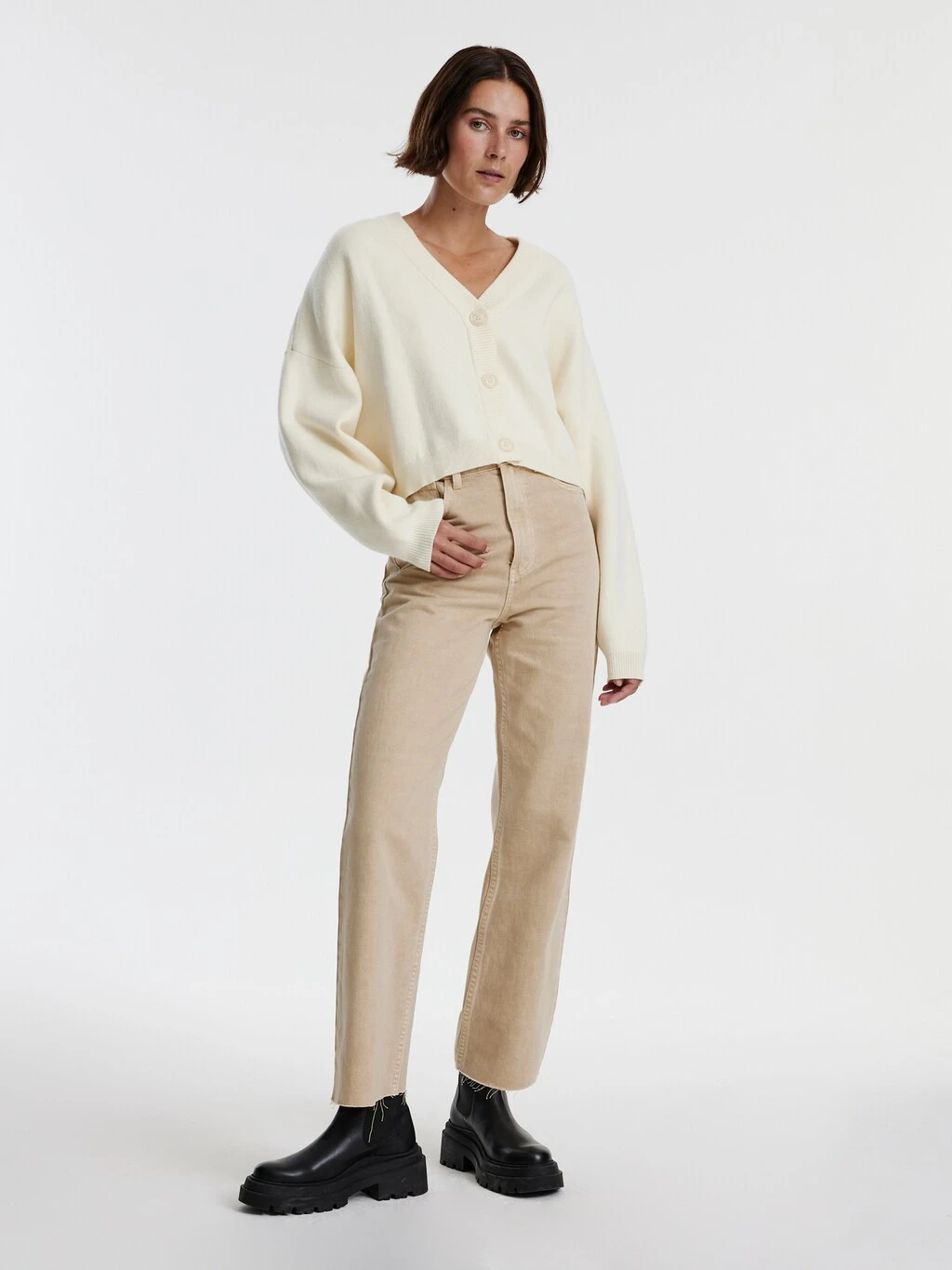 Strickjacke 'Etta' Beige 1 Strickjacke 'Etta' Beige